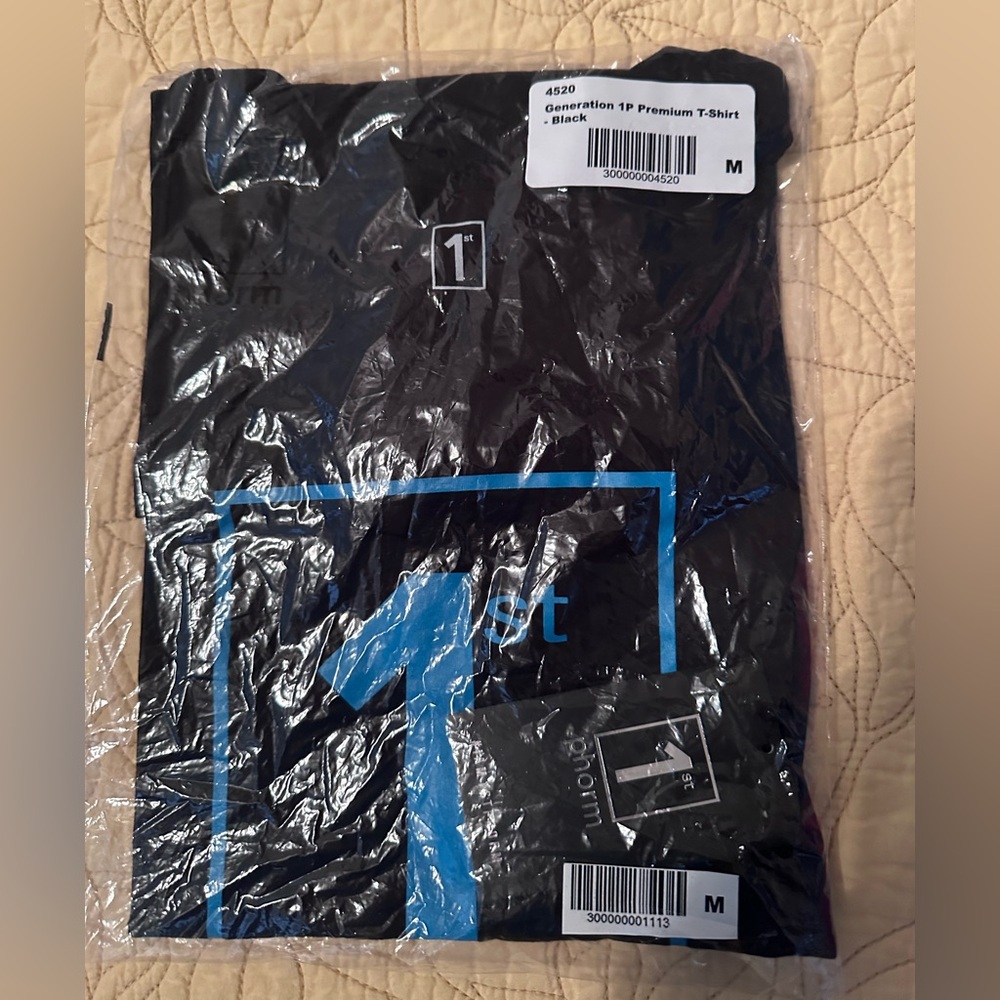 Brand new 1st phorm tee